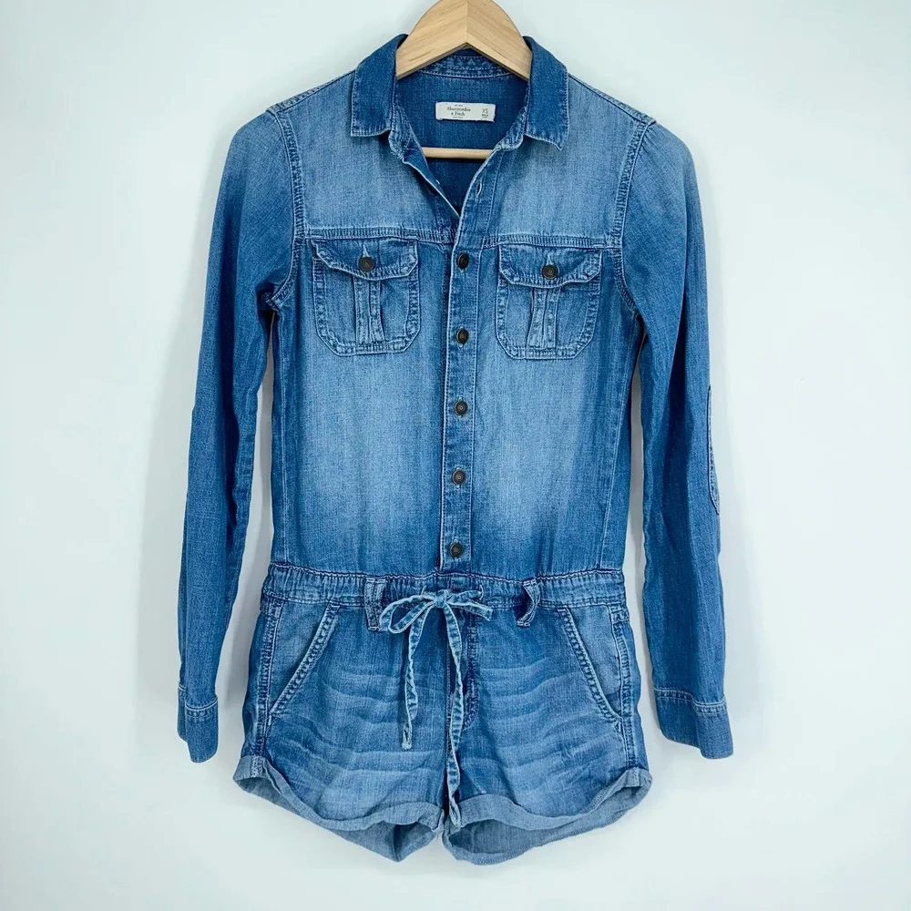 Abercrombie & Fitch Long Sleeve Denim Jean Shorts Romper in Medium Wash A&F - Picture 2 of 7